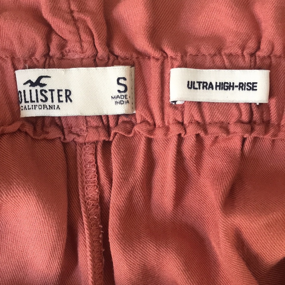 Hollister Paper Bag Shorts, Size Small - Picture 3 of 3